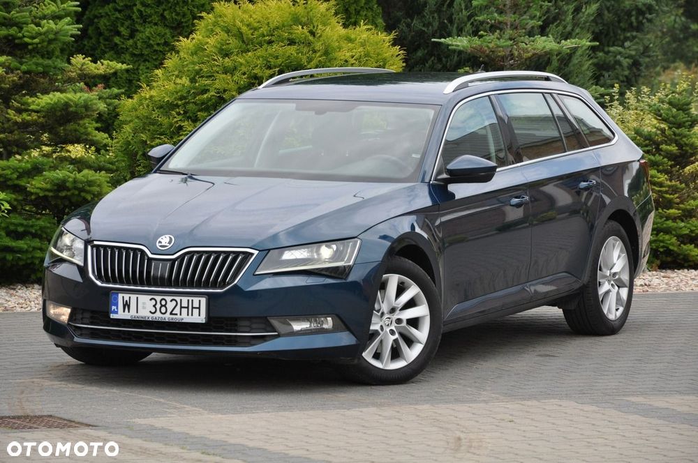 Skoda Superb 2.0 TDI SCR 4x4 Style DSG - 4