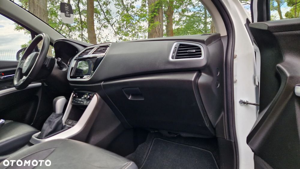 Suzuki Vitara 1.6 DDiS (4x4) Allgrip TCSS Comfort+ - 10