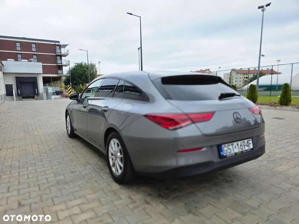 Mercedes-Benz CLA 180 d Shooting Brake 7G-DCT - 14