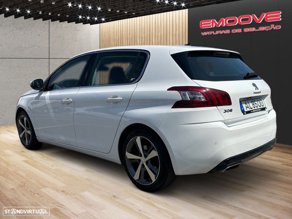 Peugeot 308 1.2 PureTech Allure J17 - 5