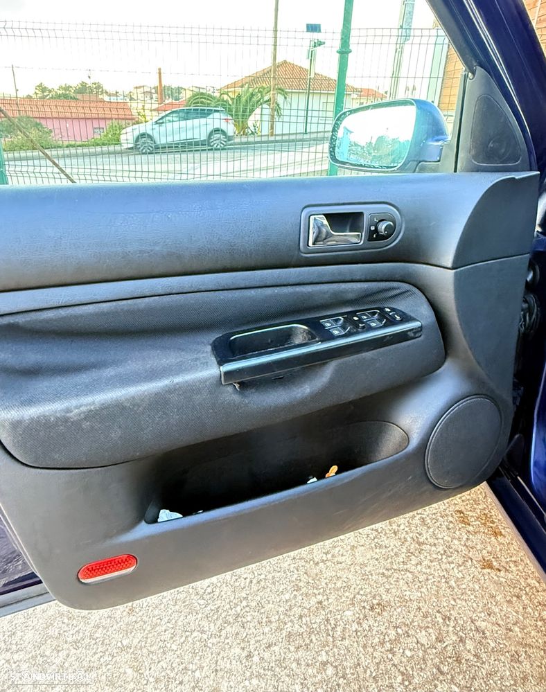 VW Golf 1.9 TDi Highline - 13