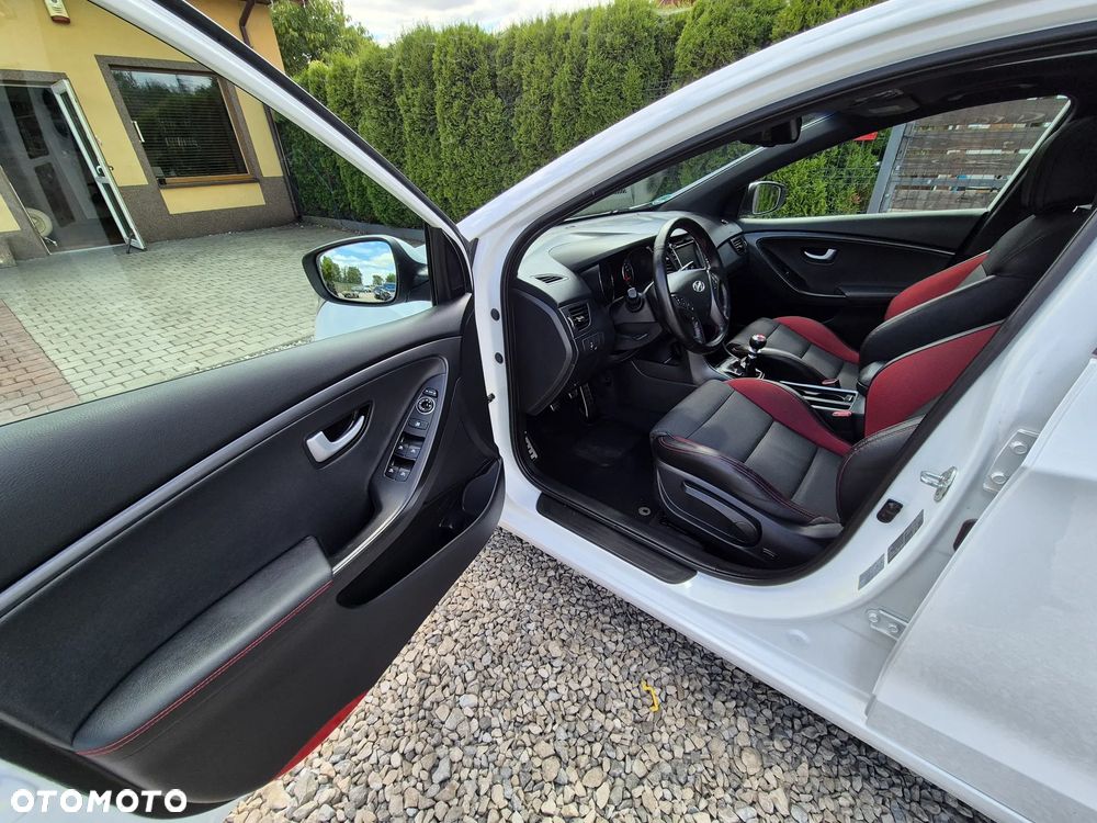 Hyundai i30 1.6 T GDI Turbo - 17