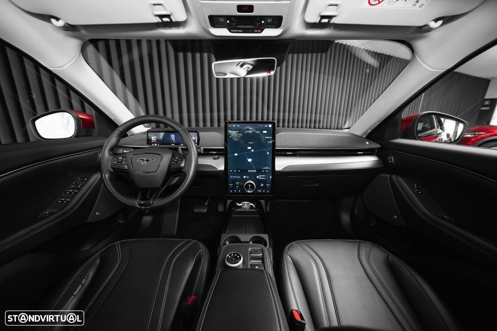 Ford Mustang Mach-E Standard - 16