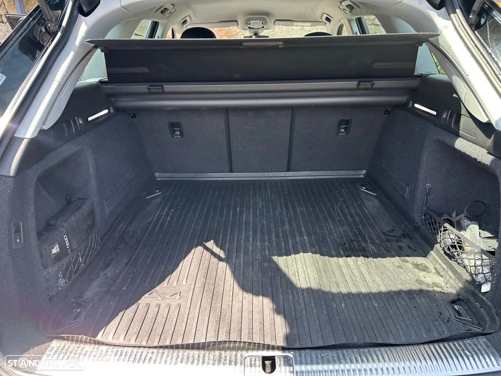 Audi A4 Avant 2.0 TDI S-line - 31