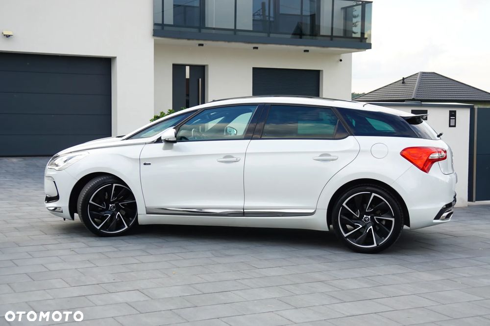 Citroën DS5 HDi 165 SportChic - 17
