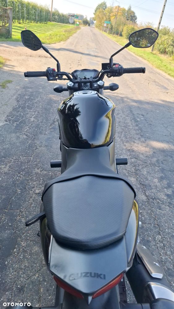 Suzuki SV - 32
