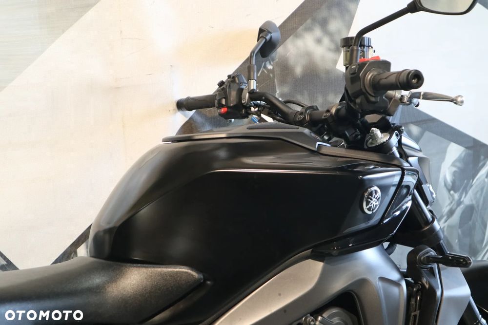 Yamaha MT - 3