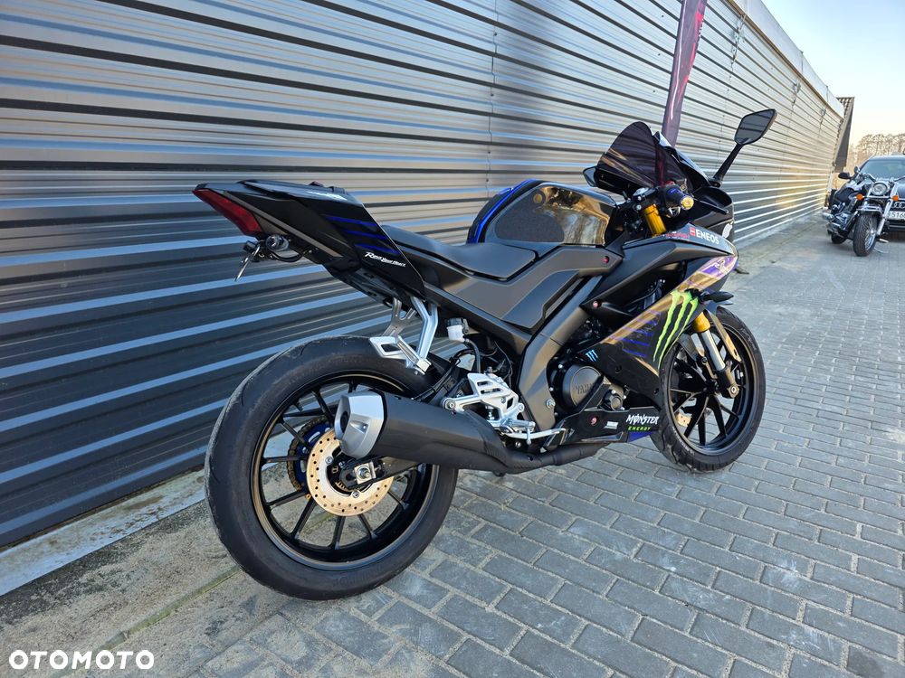 Yamaha YZF - 3