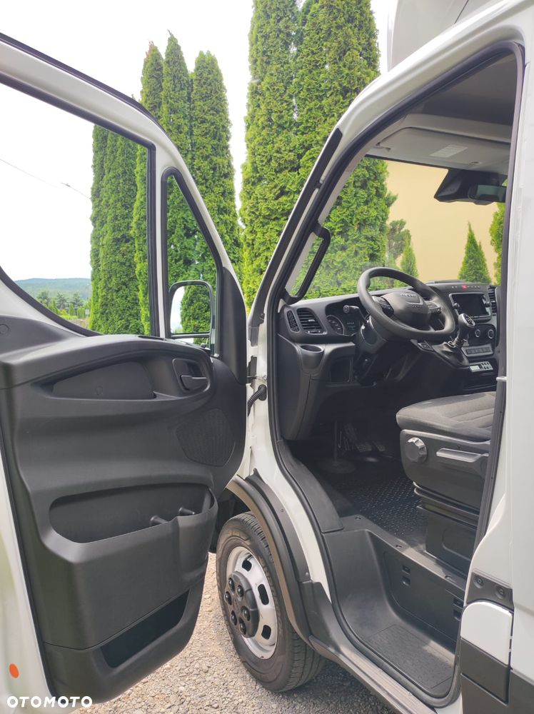 Iveco 35C18 - 21