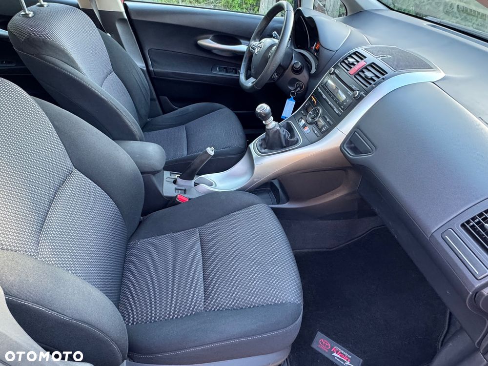 Toyota Auris 1.6 Valvematic Edition - 11