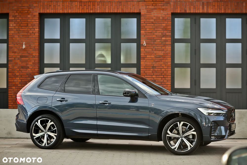 Volvo XC 60 B4 D AWD Ultimate Dark - 3