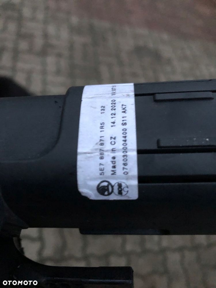 SKODA OCTAVIA IV KOMBI ROLETA BAGAŻNIKA 5E7867871 - 3