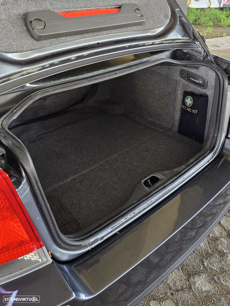 Volvo S60 2.4 D5 Nivel 3 Auto. - 9