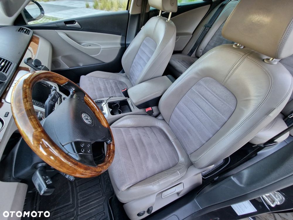 Volkswagen Passat Variant 2.0 TDI DPF DSG Highline - 12