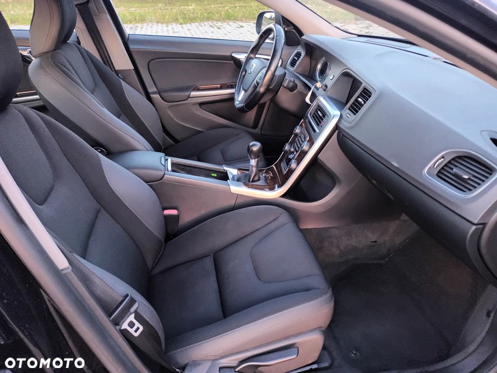 Volvo S60 2.0T R-Design - 15