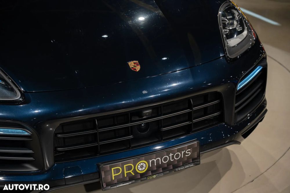 Porsche Cayenne - 7