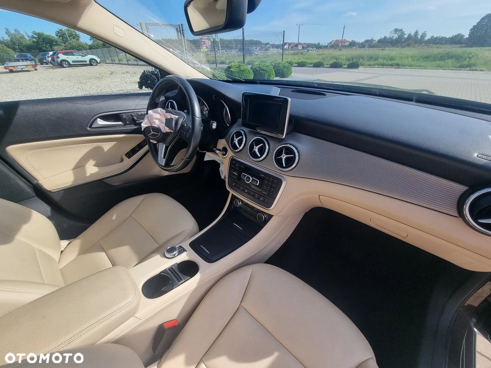 Mercedes-Benz GLA 200 (CDI) d 7G-DCT - 12