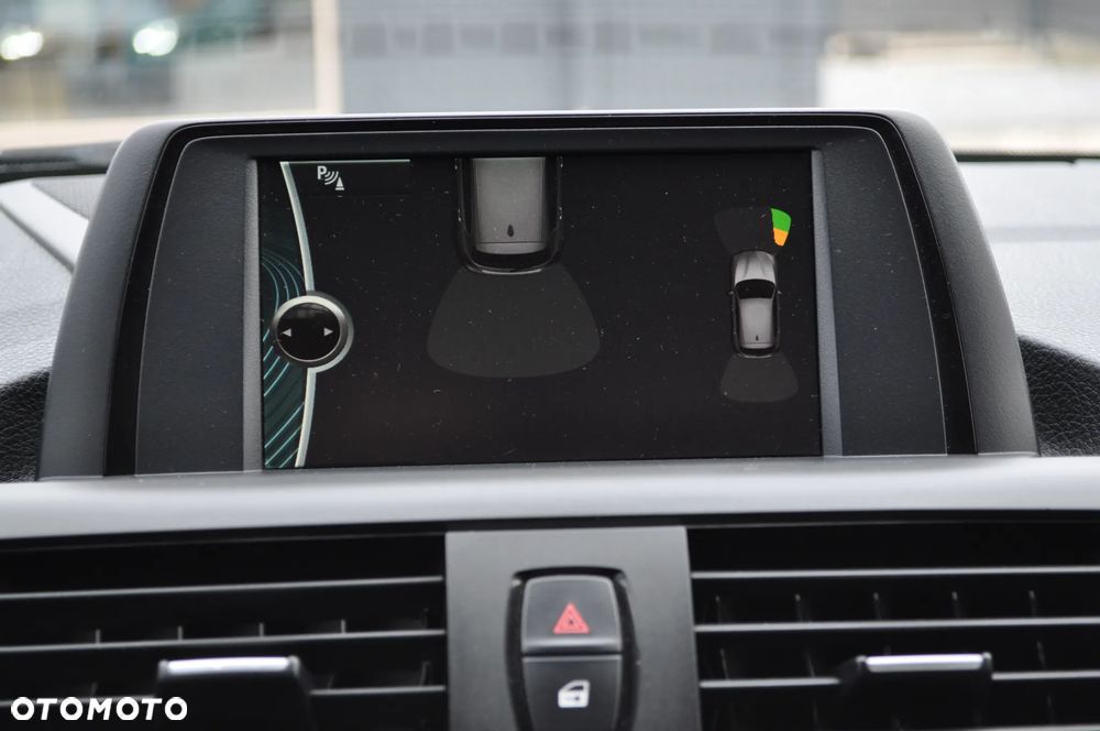 BMW Seria 1 116i - 29