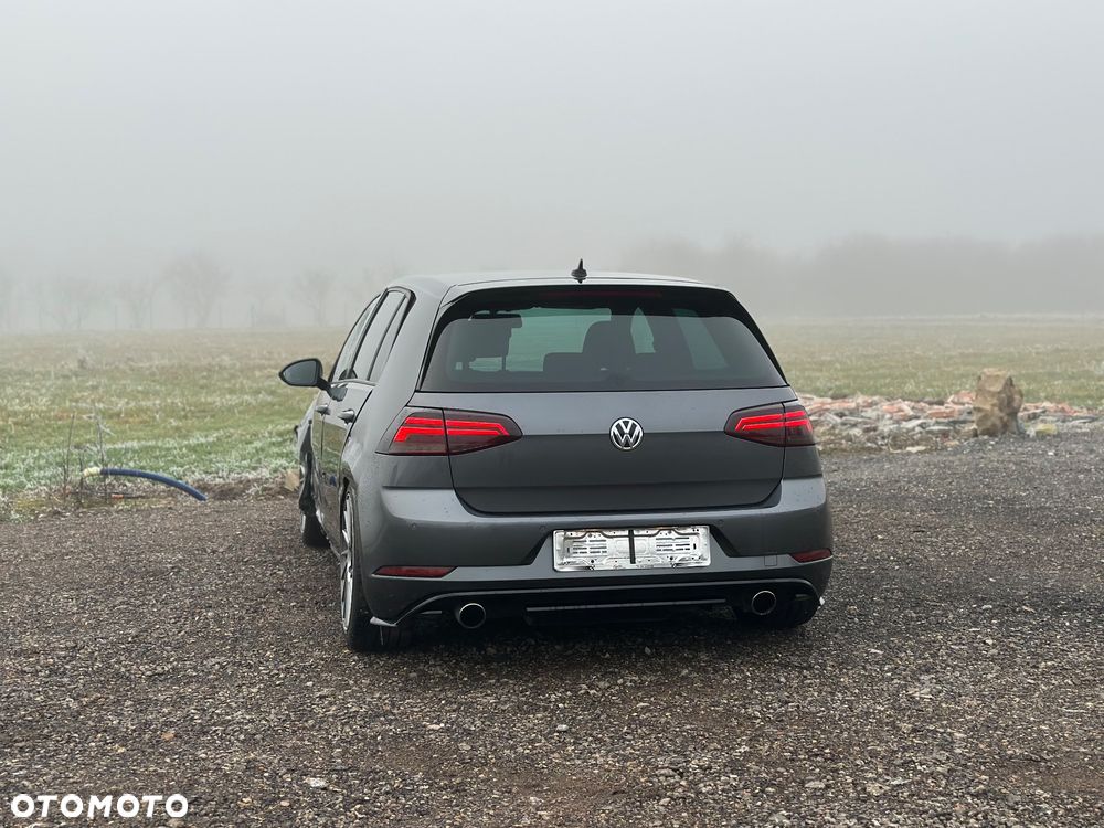 Volkswagen Golf - 15