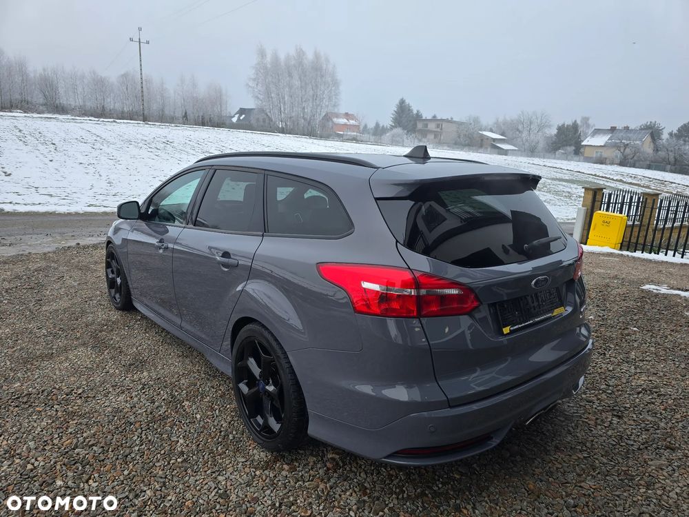 Ford Focus 2.0 EcoBoost ST - 6