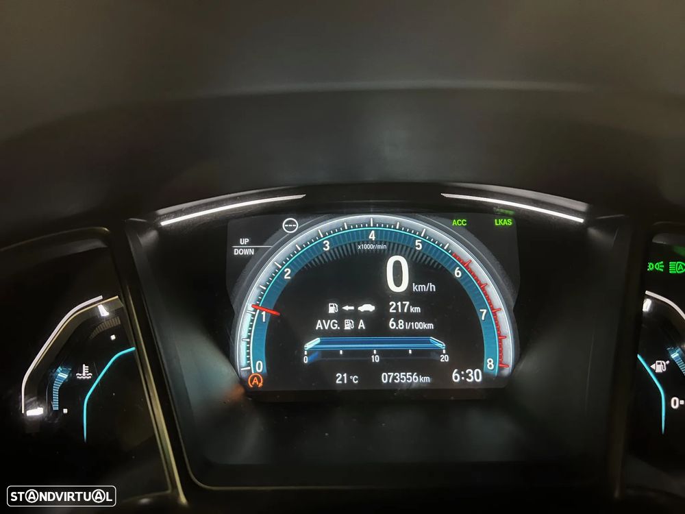 Honda Civic 1.0 i-VTEC Elegance - 2