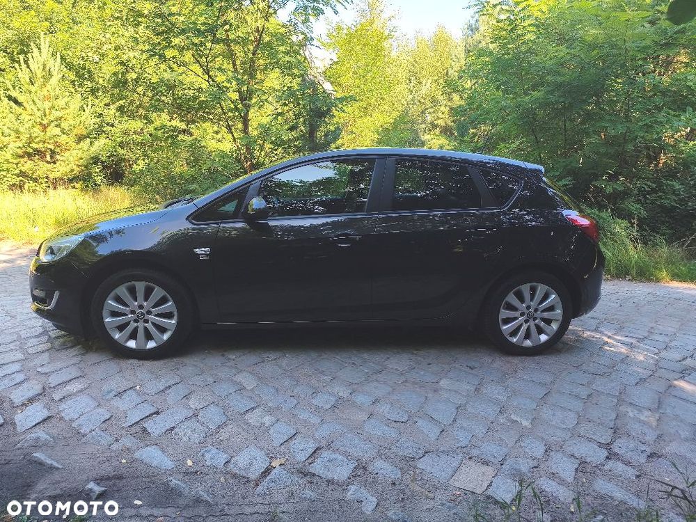 Opel Astra 1.4 Turbo 150 Jahre - 10