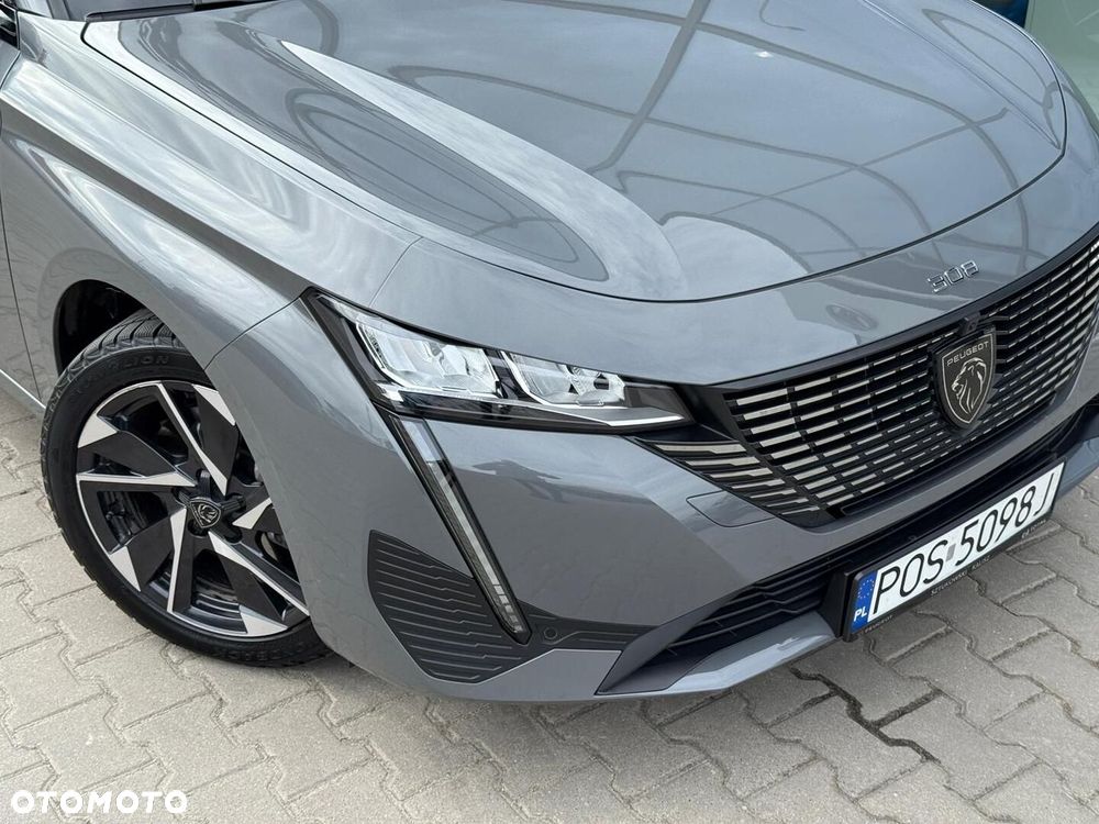 Peugeot 308 1.2 mHEV Allure S&S e-DCS6 - 10