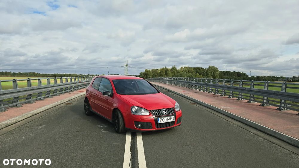 Volkswagen Golf 2.0 TSI GTI - 2