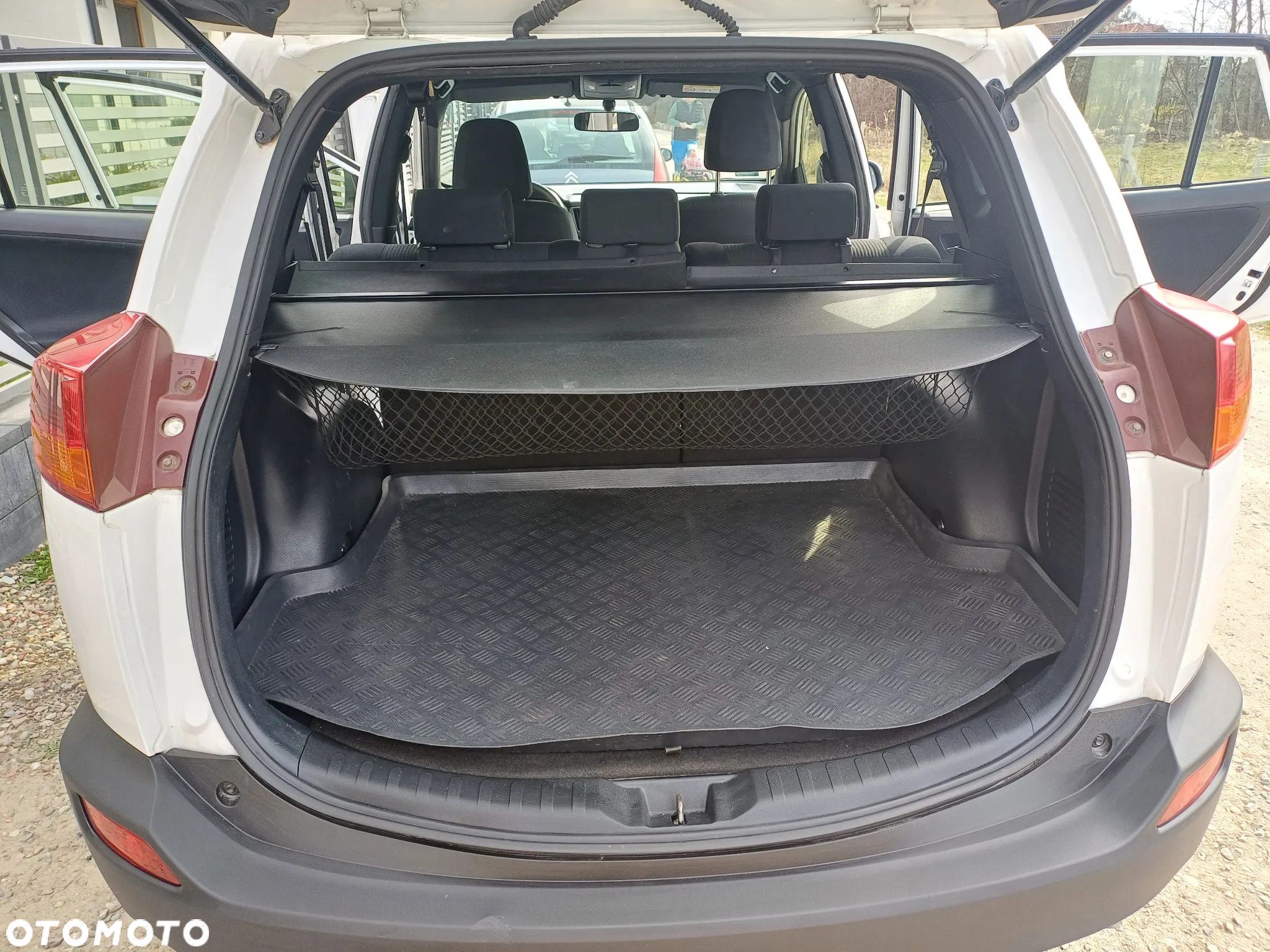 Toyota RAV4 2.0 D-4D Active - 24