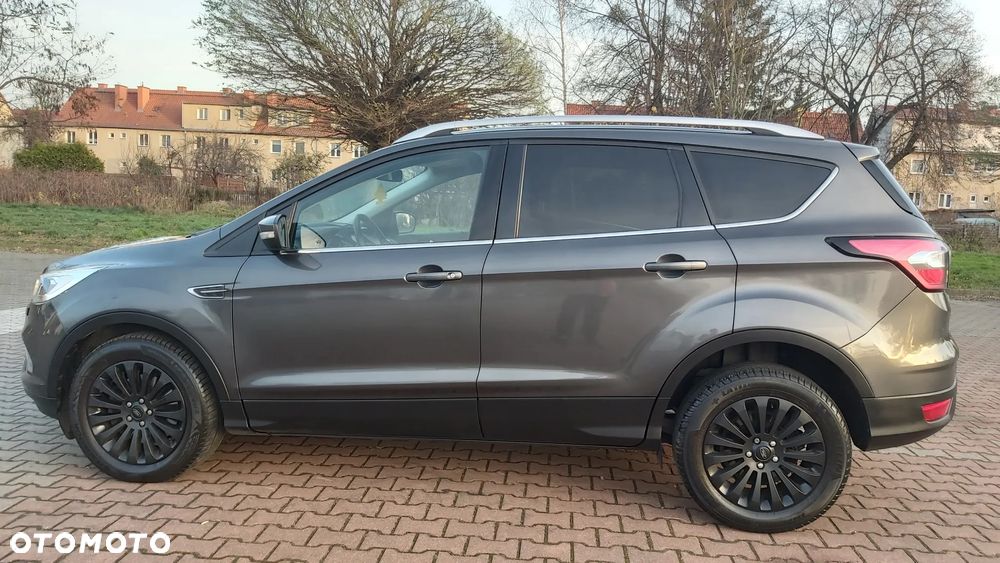 Ford Kuga 1.5 TDCi 2x4 Titanium - 13