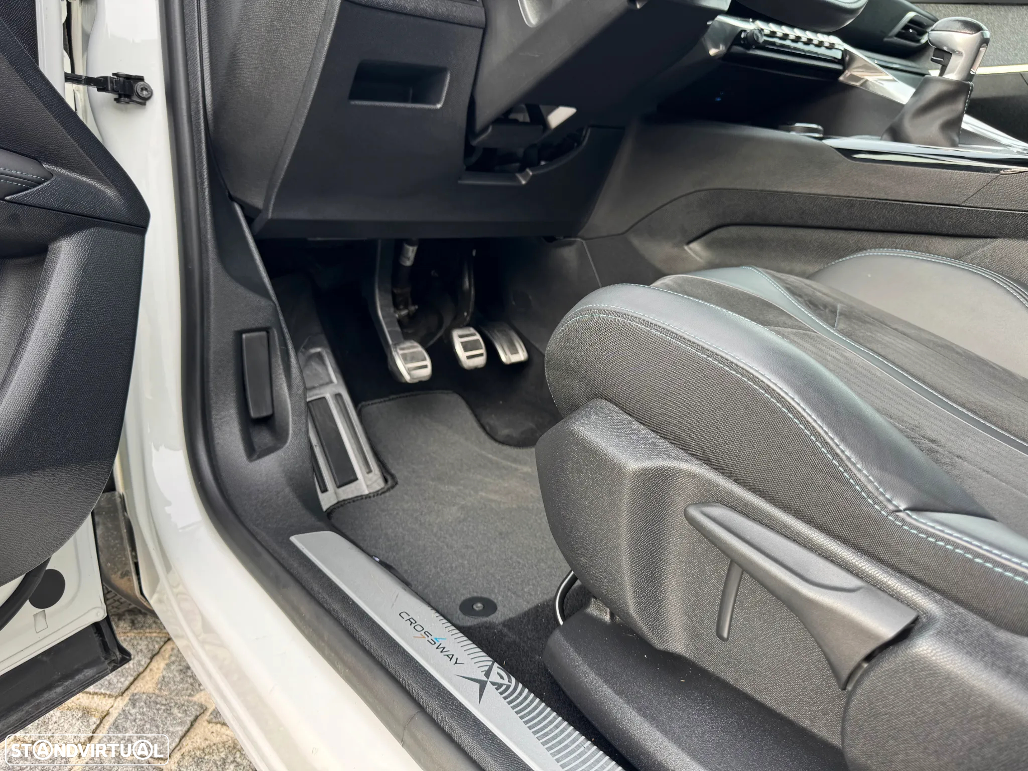 Peugeot 3008 PureTech 130 Stop & Start Crossway - 32