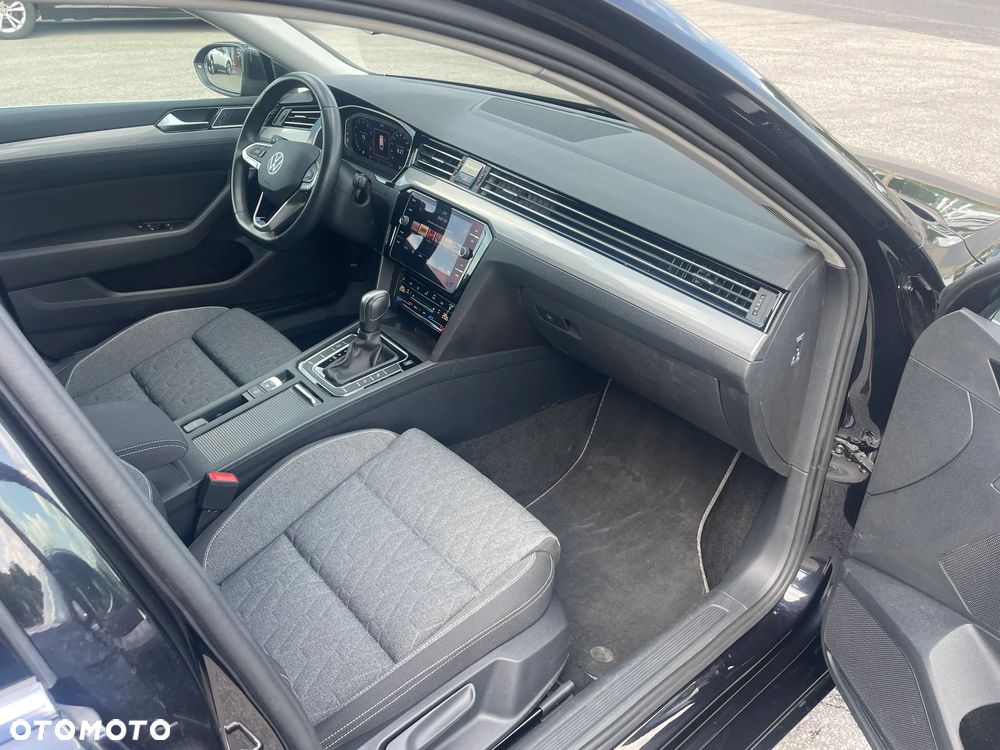 Volkswagen Passat 2.0 TSI Business DSG - 8