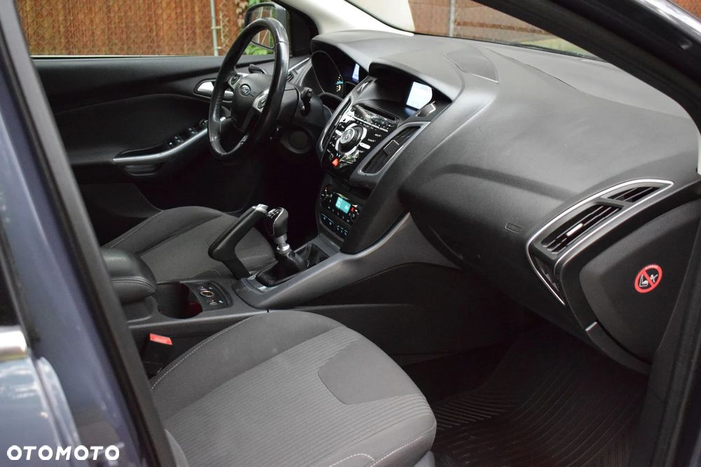 Ford Focus 1.6 EcoBoost Titanium - 4