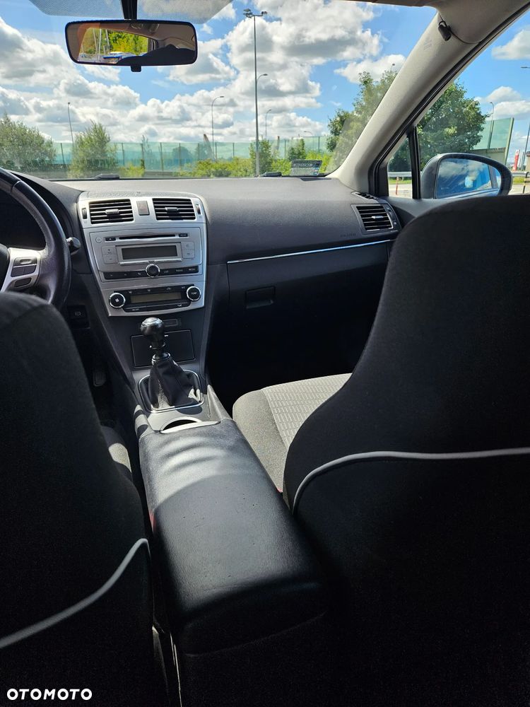 Toyota Avensis 1.8 Active - 18