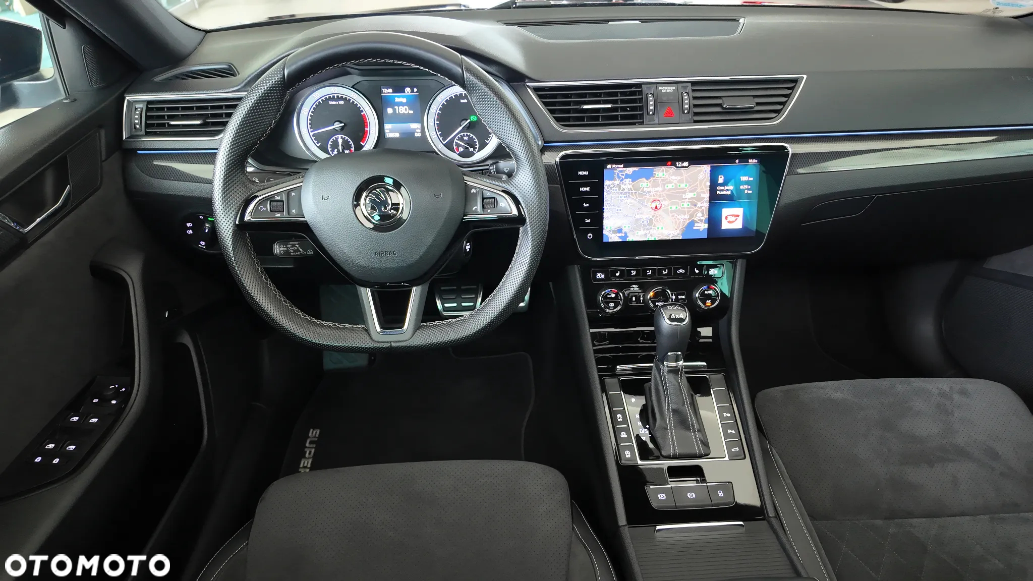 Skoda Superb Combi 2.0 TSI 4x4 DSG SportLine - 24