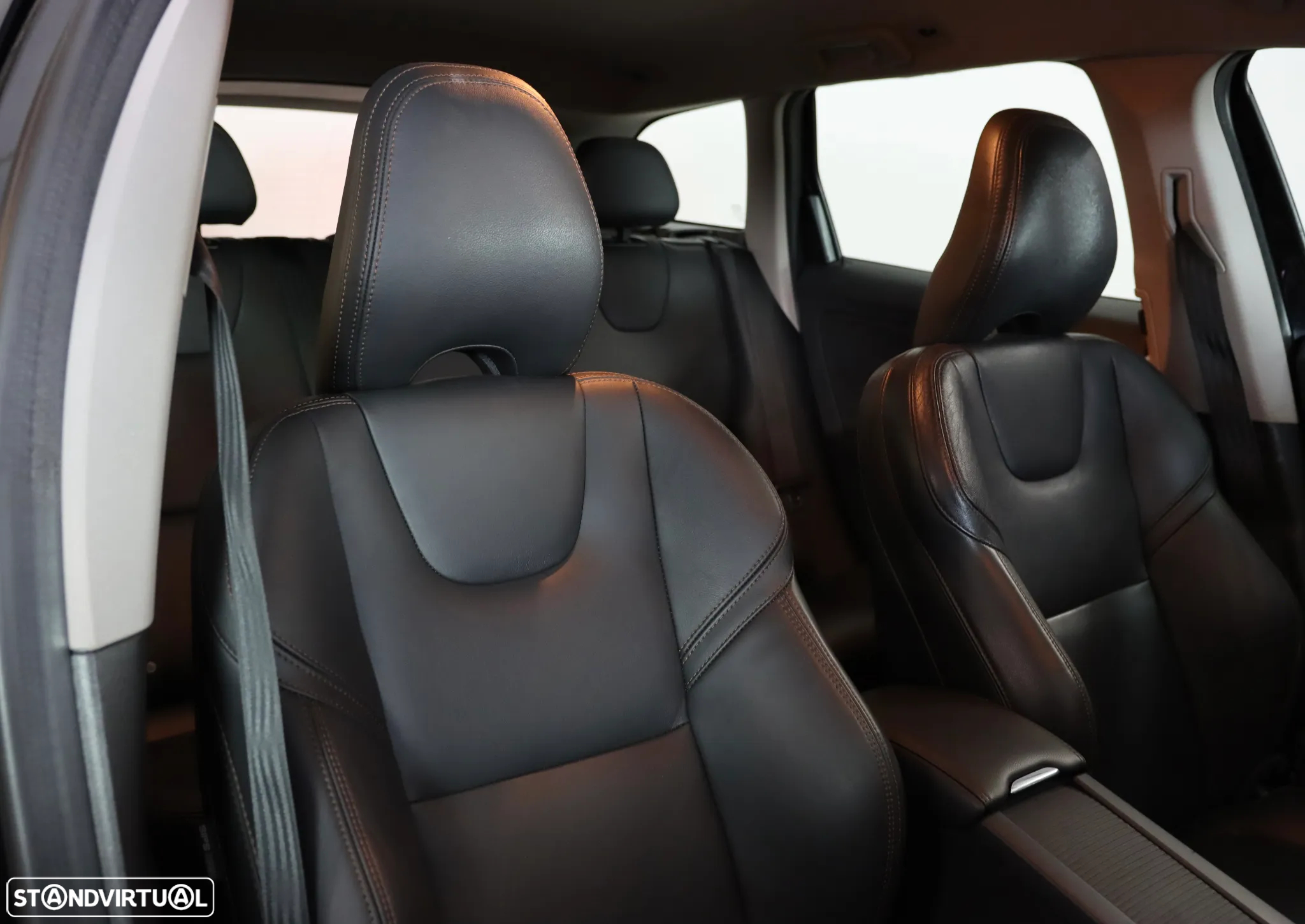 Volvo XC 60 2.0 D3 Summum Geartronic - 17