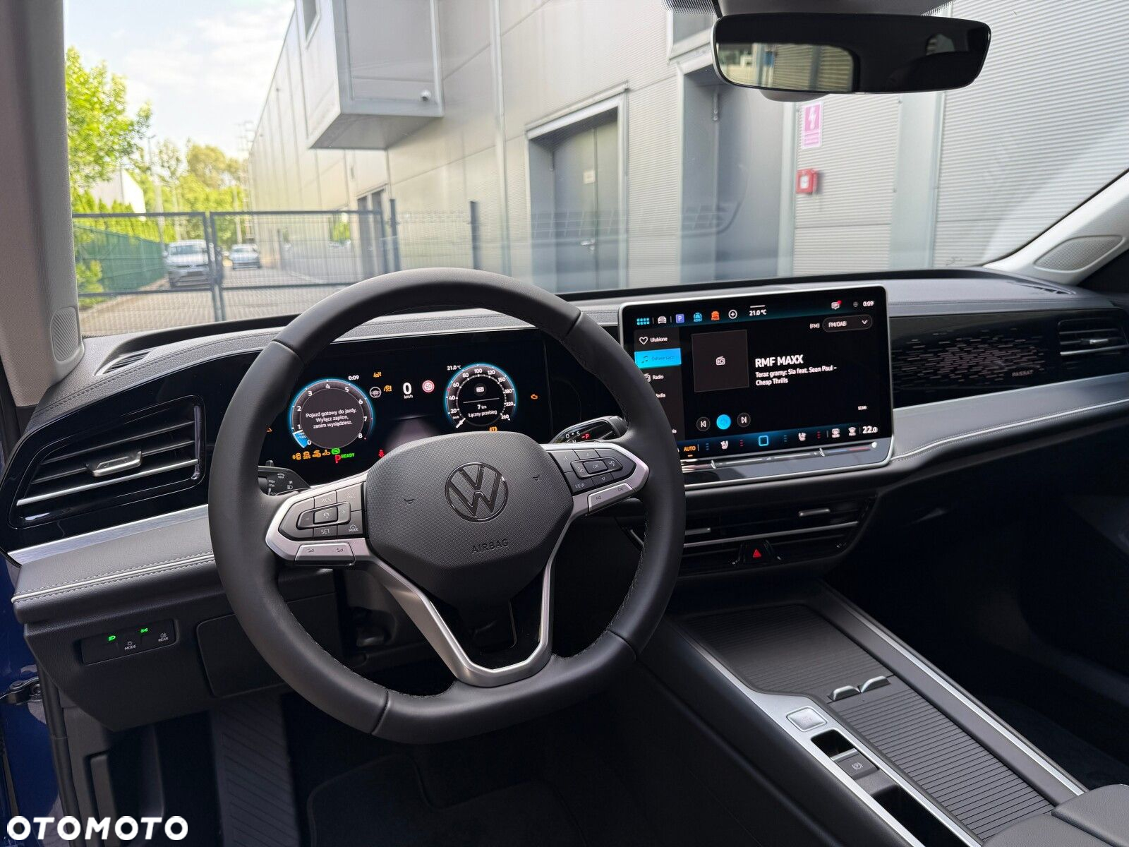 Volkswagen Passat - 11