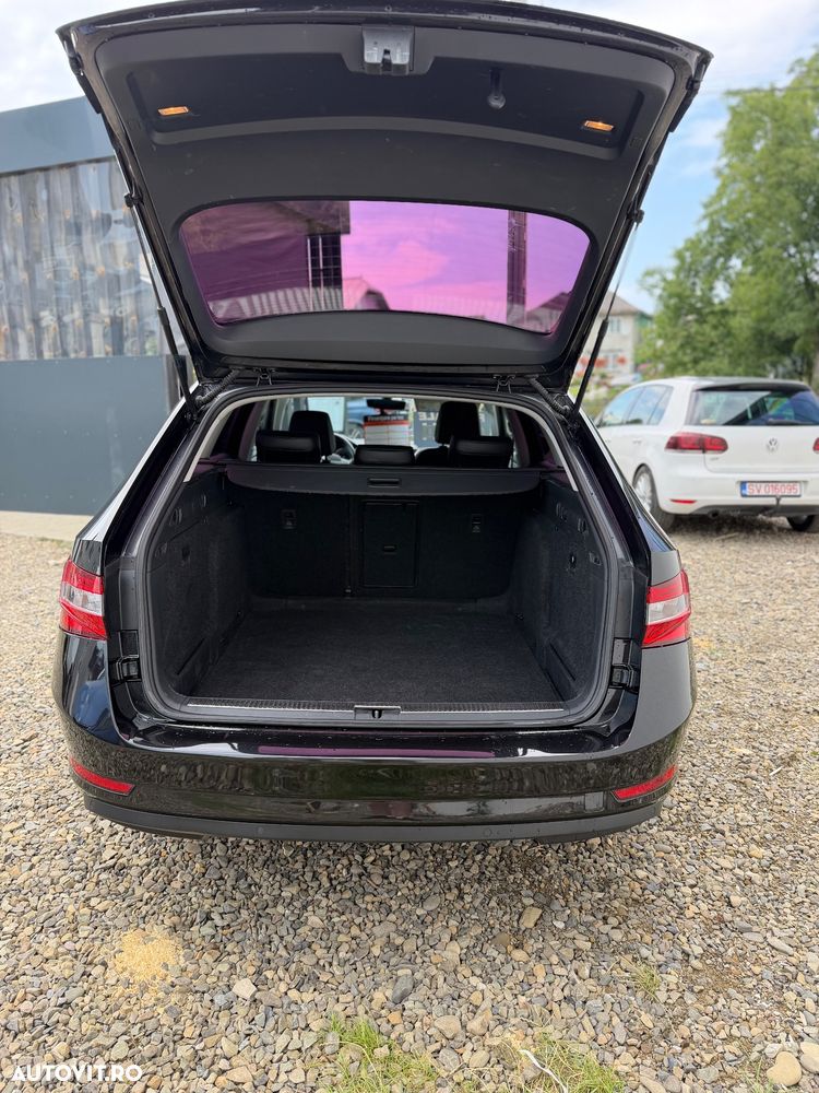 Skoda Superb 2.0 TDI Style - 8