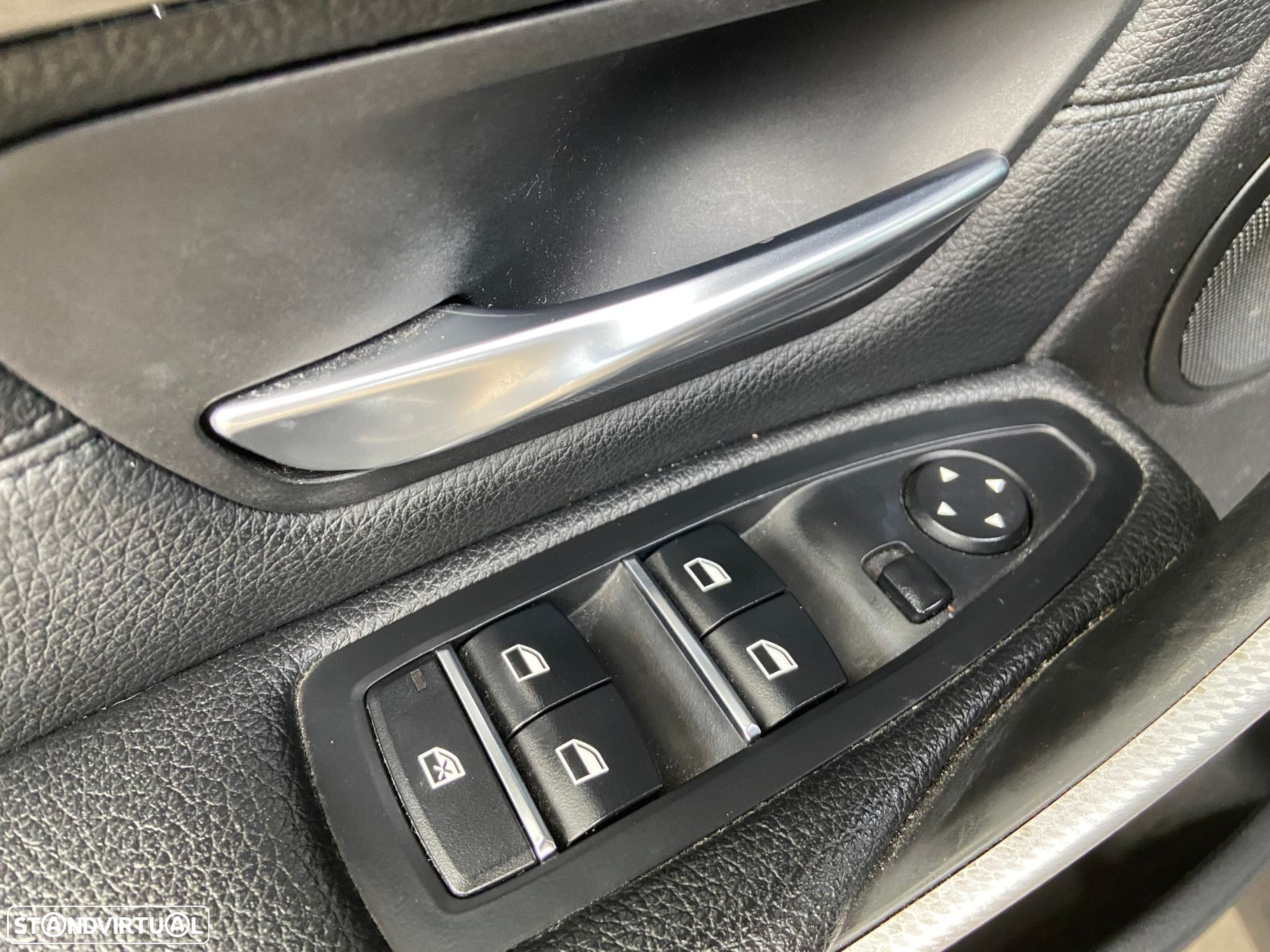 BMW 330 e iPerformance Pack M - 12