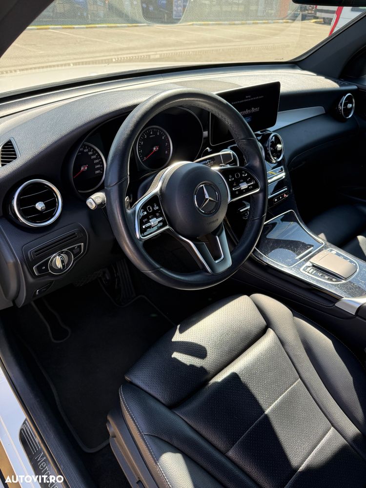 Mercedes-Benz GLC Coupe 200 4Matic 9G-TRONIC AMG Line - 13