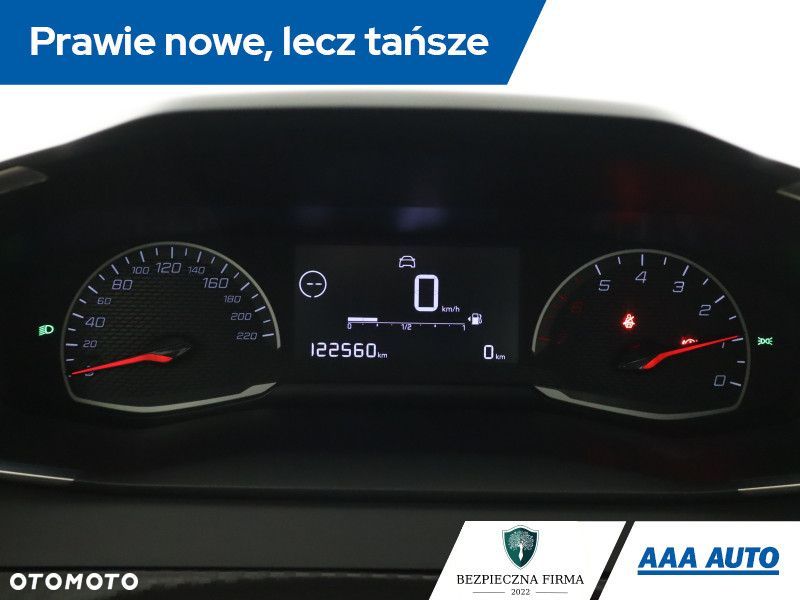 Peugeot 208 - 13