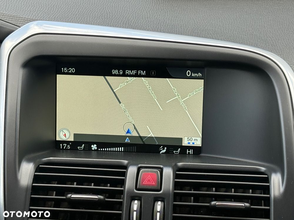 Volvo XC 60 D4 Geartronic Summum - 12