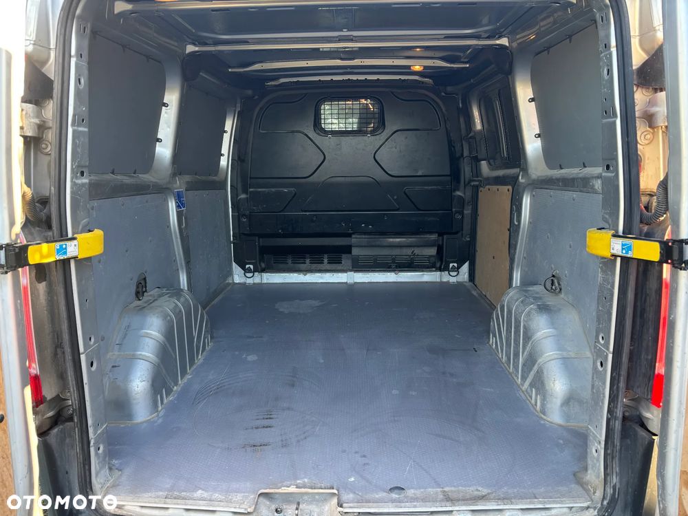 Ford TRANSIT CUSTOM - 6