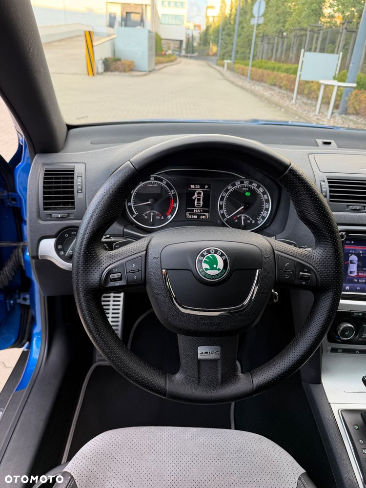 Skoda Octavia 2.0 TSI DSG RS - 14