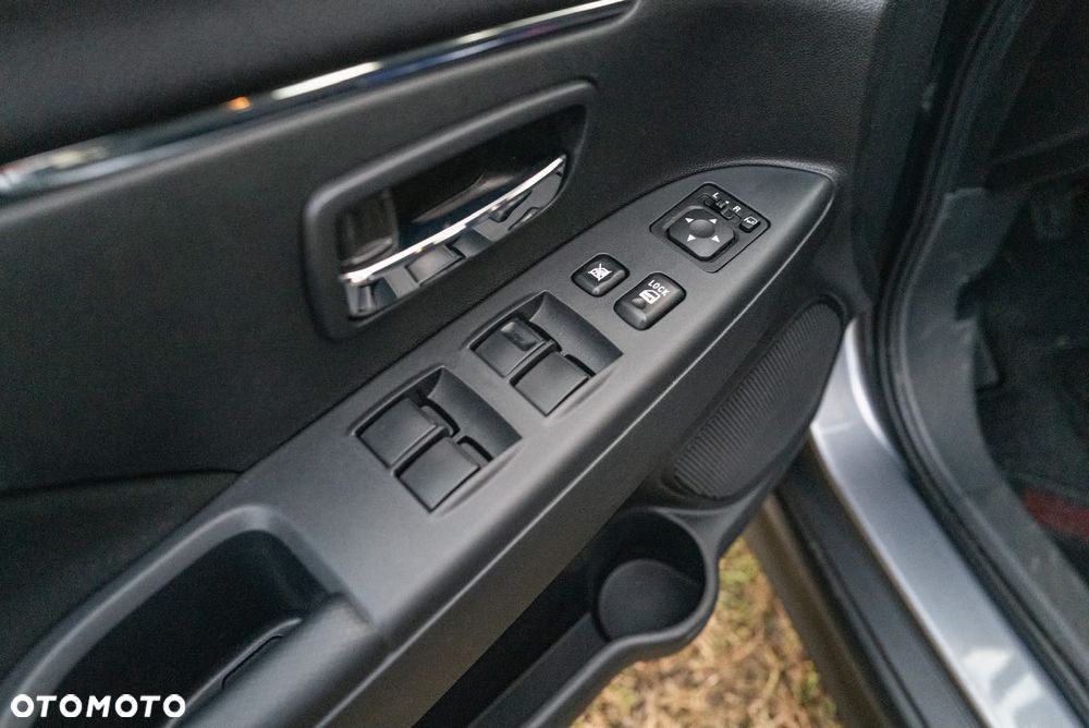 Mitsubishi ASX - 30