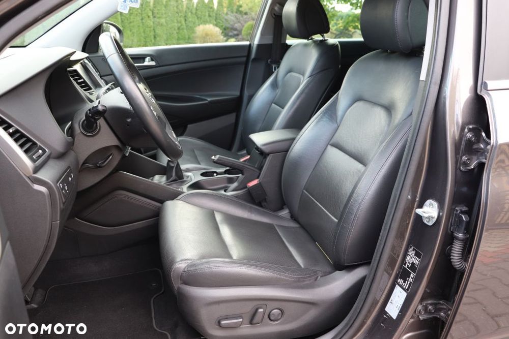 Hyundai Tucson 1.7 CRDI BlueDrive Style 2WD - 11