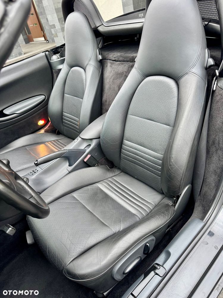 Porsche Boxster 2.5 - 22