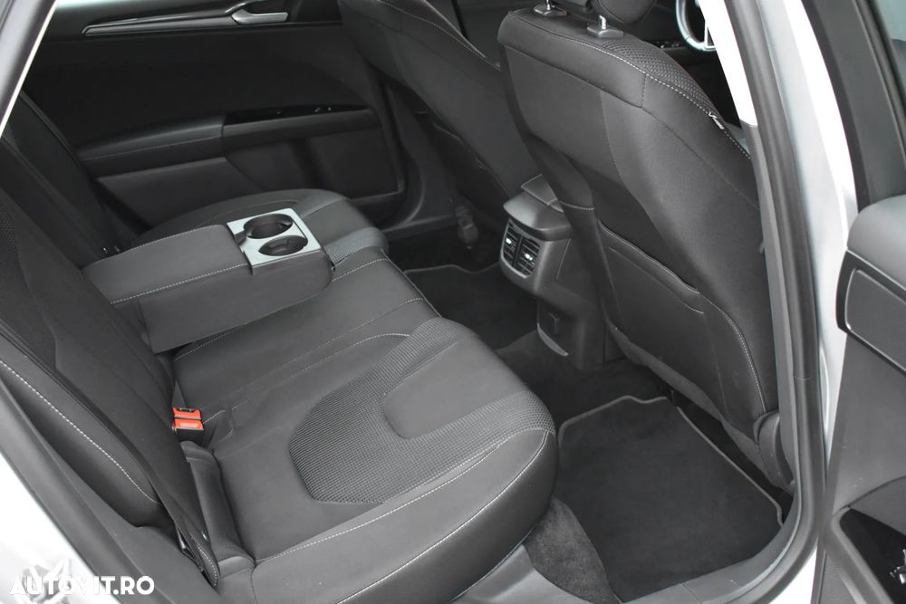 Ford Mondeo 2.0 EcoBlue Titanium - 11