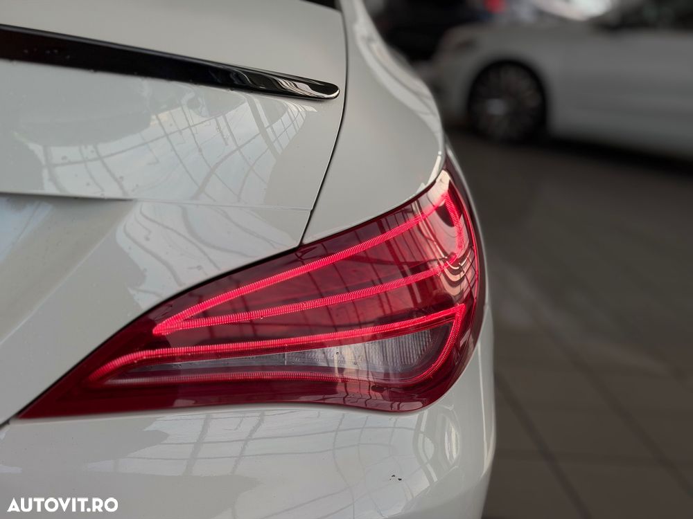 Mercedes-Benz CLA 180 UrbanStyle Edition - 10