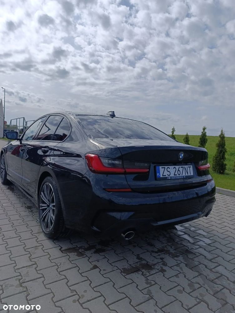 BMW Seria 3 318d M Sport - 10